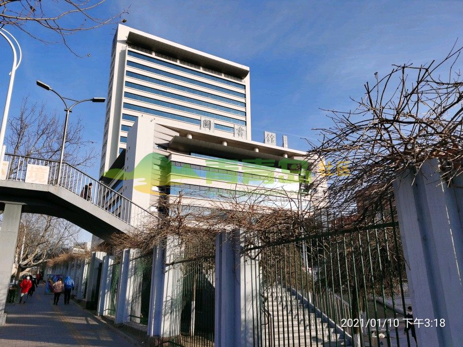 今天路过抚顺路,来到了青岛理工大学市北校区,这是一所令人向往